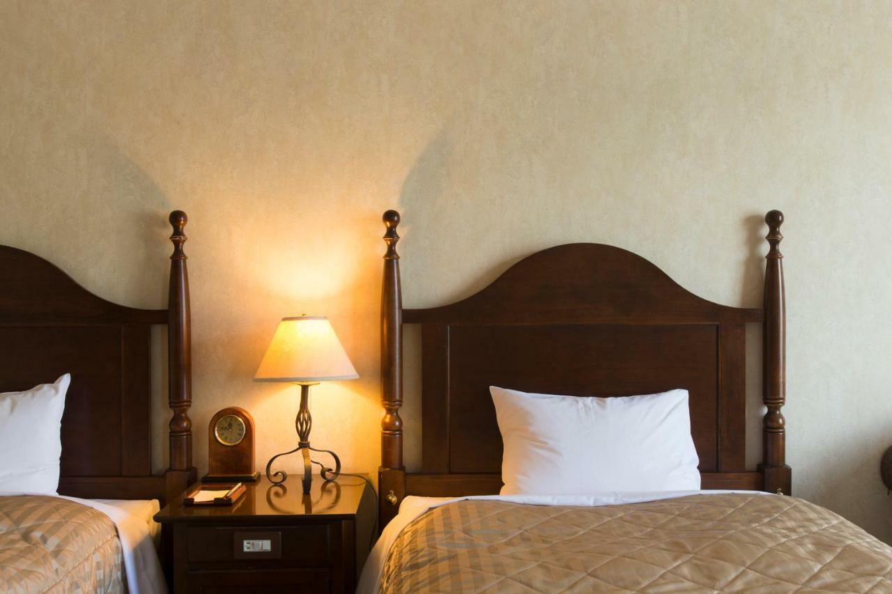 Blue Ridge Hotel Тойока Екстериор снимка